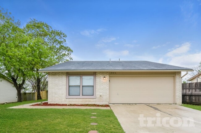 Building Photo - 10526 Kinderhook Dr