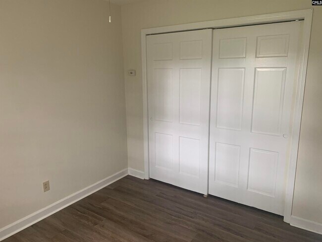 Foto del edificio - 2403 Duncan St