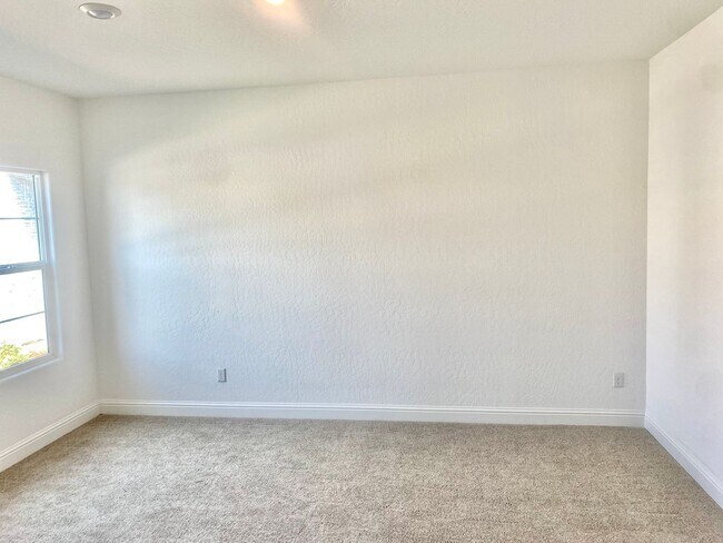 Building Photo - 3 br, 2 bath House - 748 Wishon Ave W