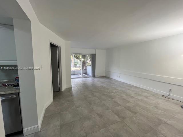 Building Photo - 9137 SW 138th Pl