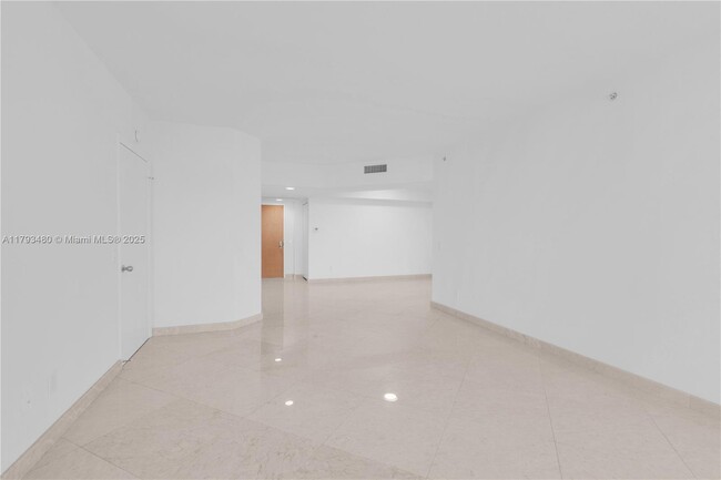 Foto del edificio - 21205 Yacht Club Dr