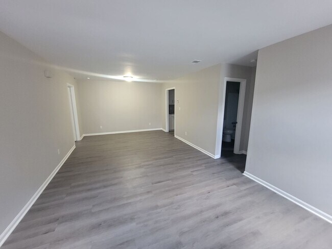 Foto del edificio - 1546 Hamilton Dr