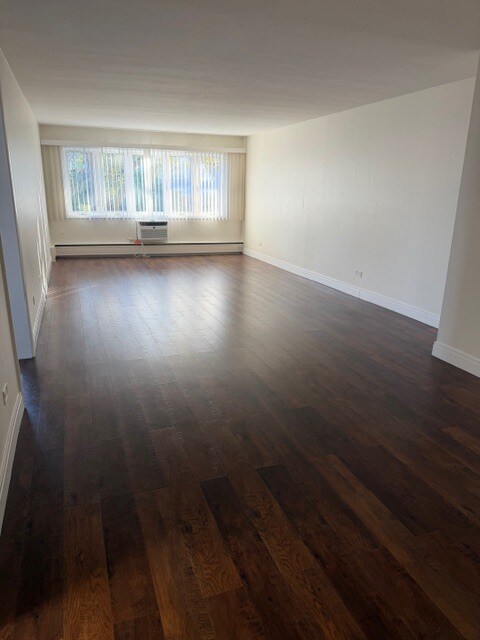 Foto del edificio - 307 Ridge Rd