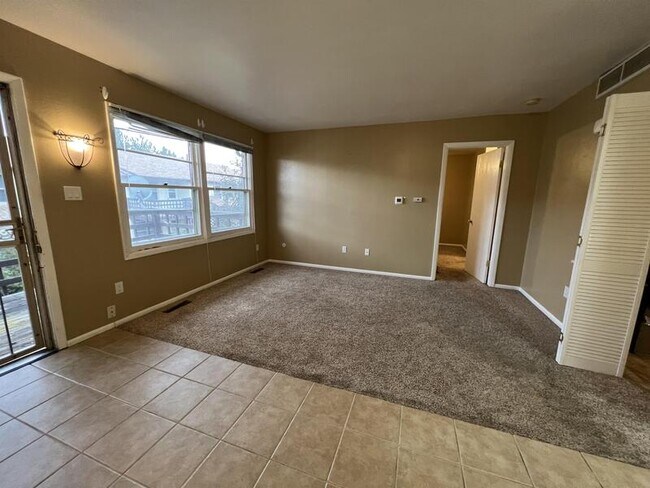 Foto del edificio - 1523 Trent Ct