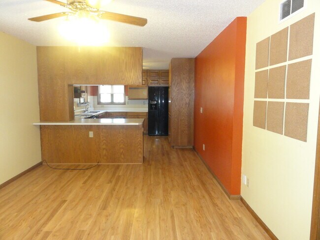 Foto del edificio - Great Home in Smaller Chapman Community!