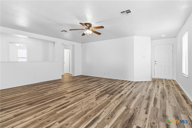 Foto del edificio - 224 Capistrano Dr