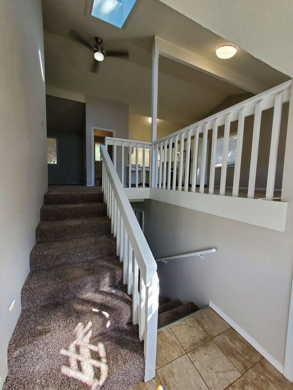 Foto del edificio - 1447 Woodside Ct