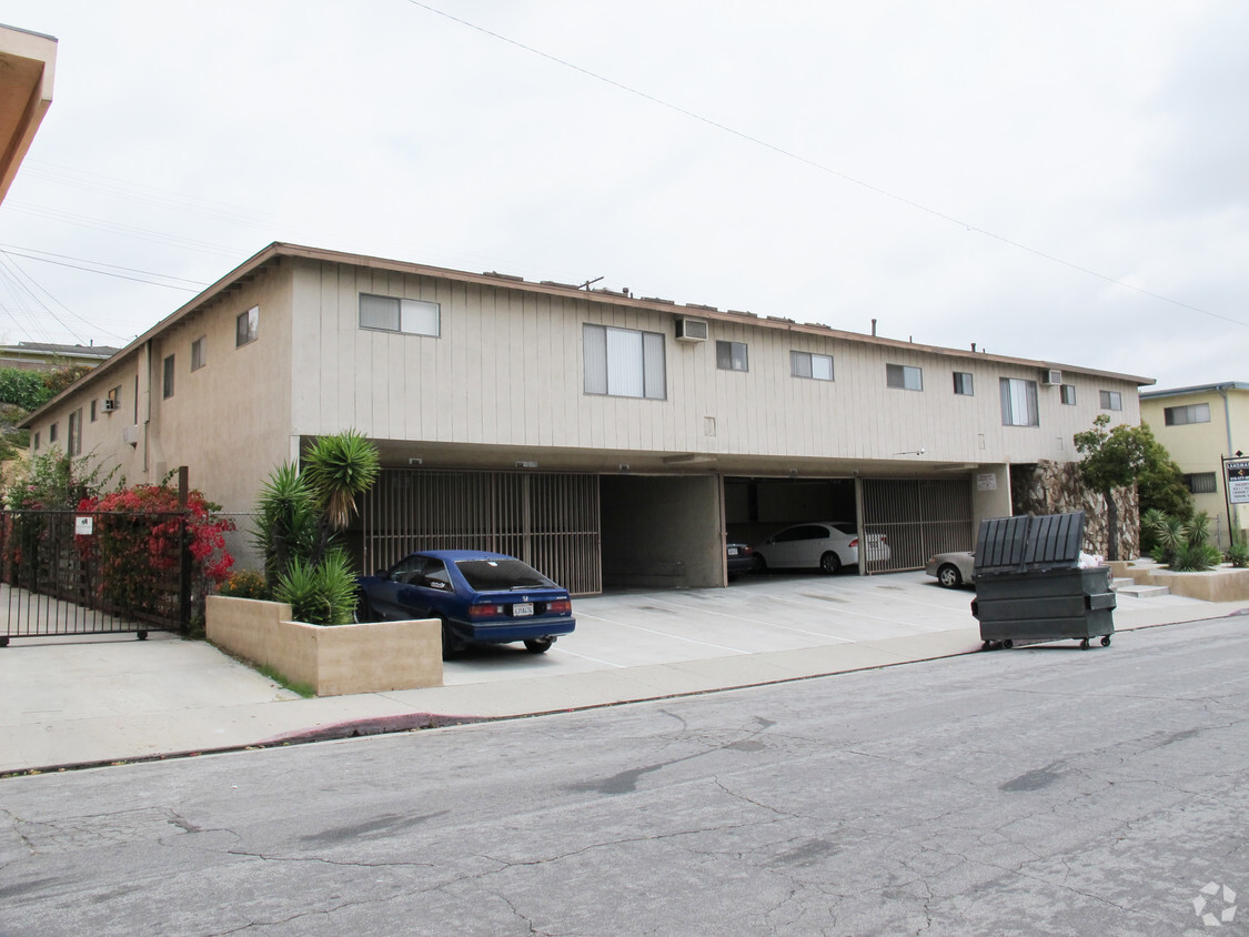Building Photo - 1521 College View Dr