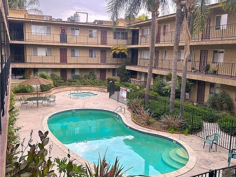 Foto principal - 8505 Columbus Ave