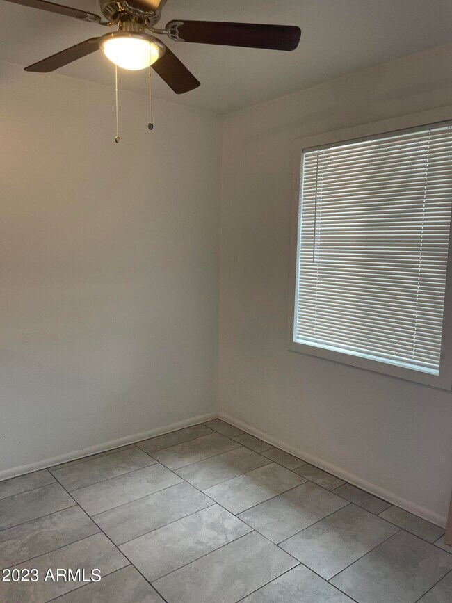 2242 N 29th Pl Unit 2, Phoenix, AZ 85008 Room for Rent in Phoenix, AZ