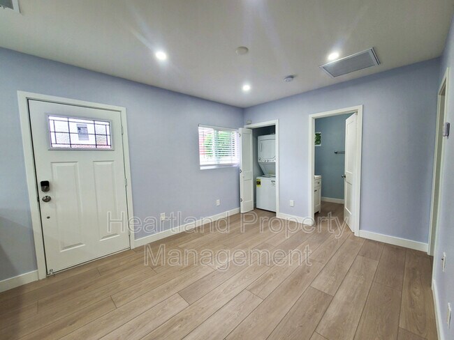 Building Photo - 4534 Rolfe Rd