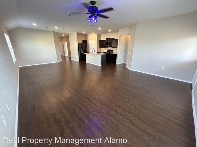 Building Photo - 3 br, 2 bath House - 910 Hagen Way