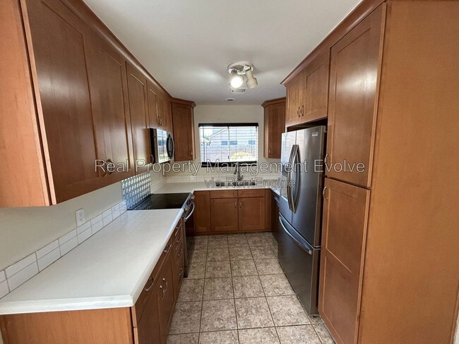 Photo - 405 East Rimrock Drive House