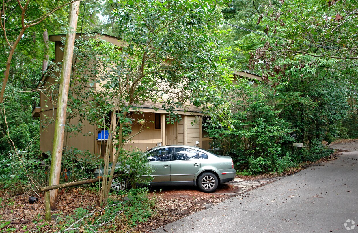 Primary Photo - 303 Vantage Point Ln