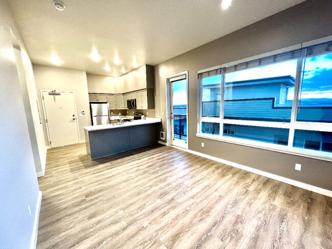 Building Photo - 2330 Yakima Ct