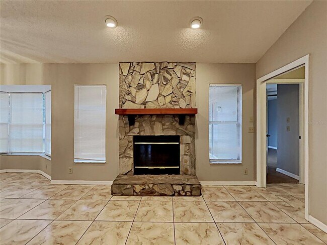 Building Photo - 14638 Coronado Dr