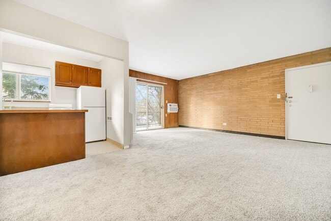 Interior Photo - Memorial Heights