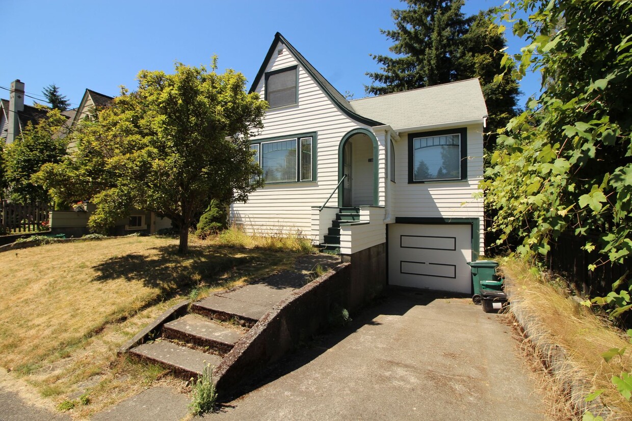 Foto principal - 4bd/1ba Seattle Home