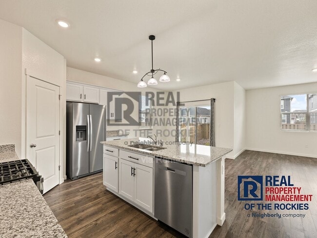 Building Photo - 920 London Wy