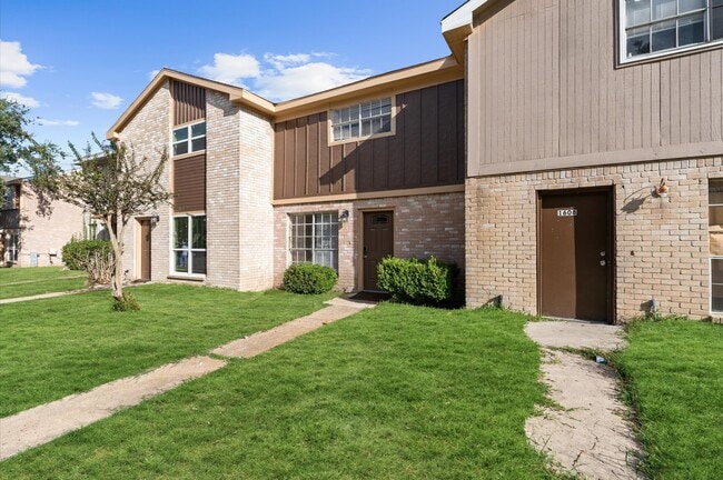 Foto del edificio - 1606 Eagle Lake Rd