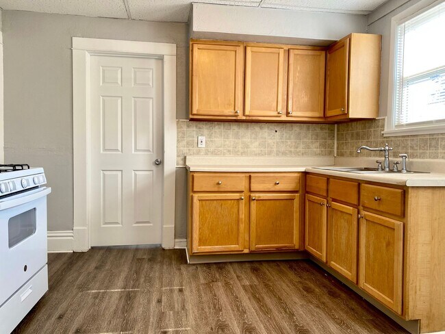 Foto del edificio - 1101-1103 Crosby St. NW