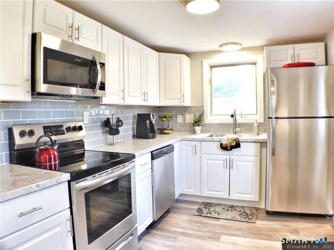 Building Photo - 70 Whitney Rd