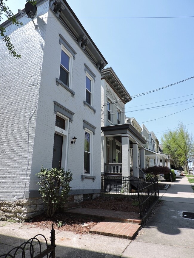 Building Photo - SPRING LEASING SPECIAL 1/2 OFF 1ST MONTHS ...