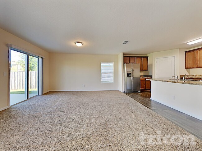 Building Photo - 3323 Canyon Falls Dr