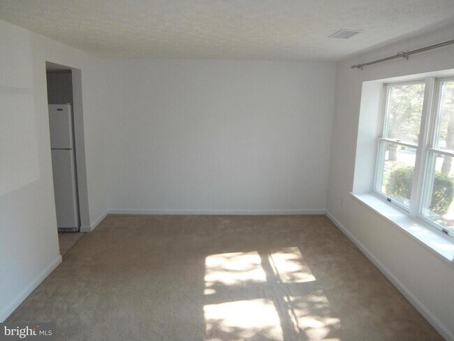 Building Photo - 3623 Woodhaven Ct