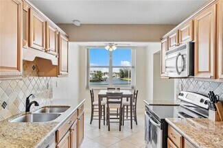Building Photo - 1401 S Ocean Dr