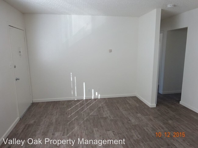 Building Photo - 623 Tully Rd
