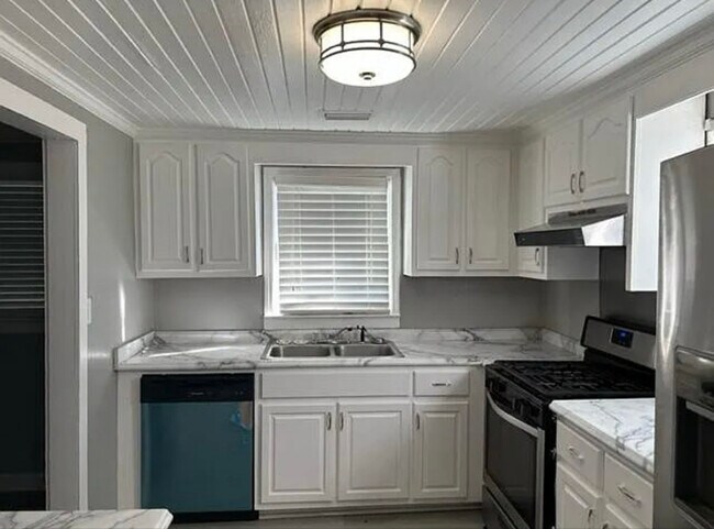 Foto del edificio - 2333 Dorminey St