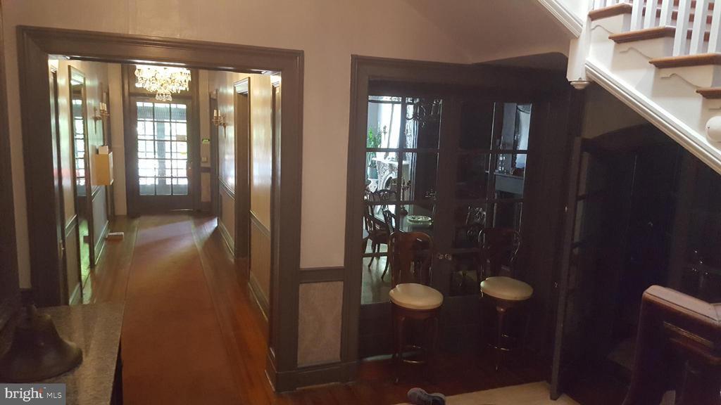Foto principal - 18 E Eager St