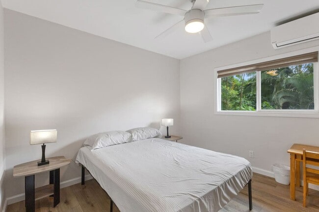 Photo - Heart of Ala Moana | W/D, AC, Free Parking House