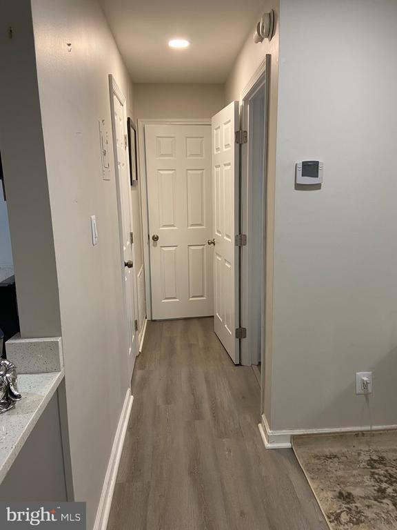 Building Photo - 5900 Surrey Hill Pl