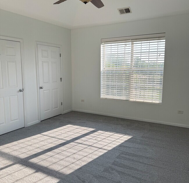 Building Photo - 16600 Liberty Cir