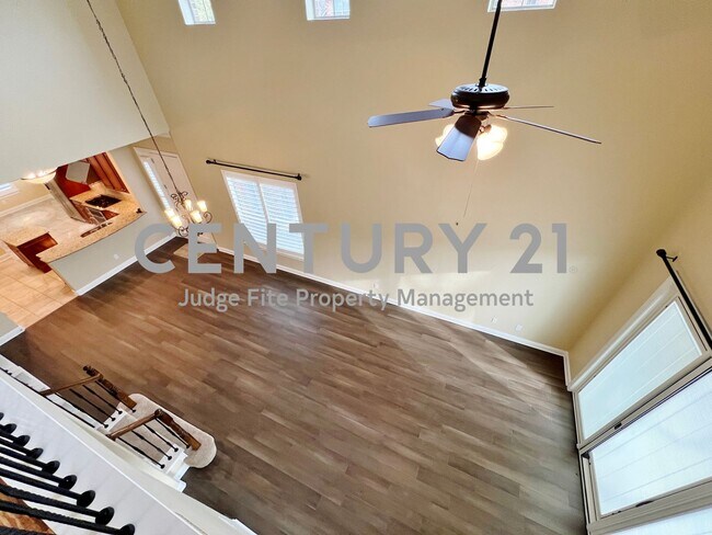 Building Photo - Luxury 2-Story 3/2.5/2 Townhome in Plano F...