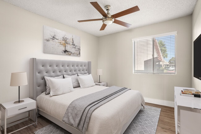 Refúgiese en un dormitorio diseñado para la relajación. - Denim Scottsdale