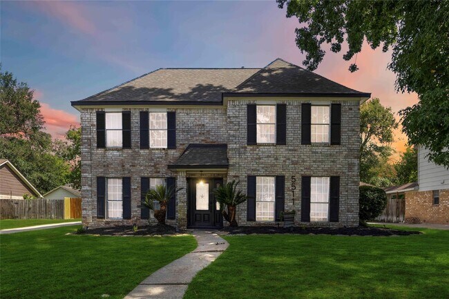 Foto del edificio - 5511 Green Timbers Dr