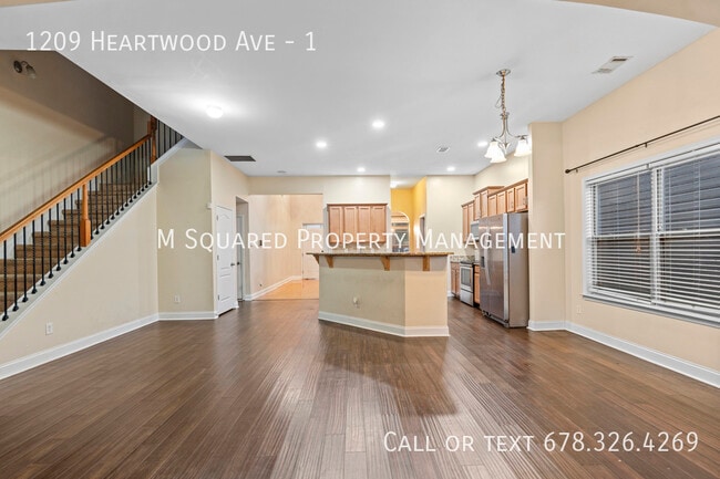 Foto del edificio - 1209 Heartwood Ave
