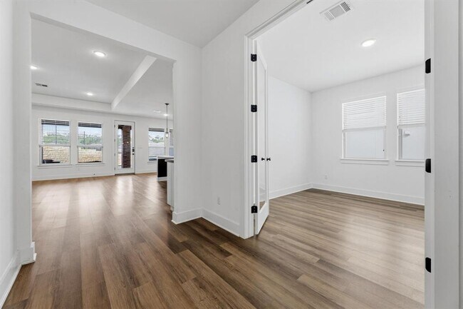 Building Photo - 1404 Castalo Ln