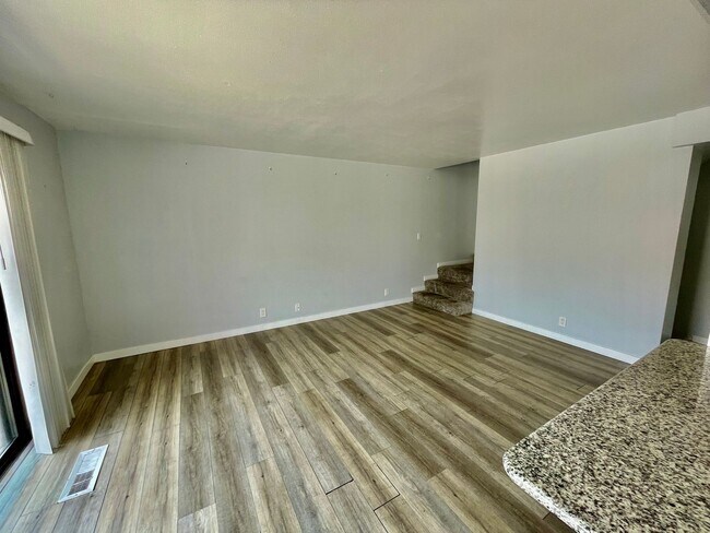 Building Photo - 1152 1400 W St