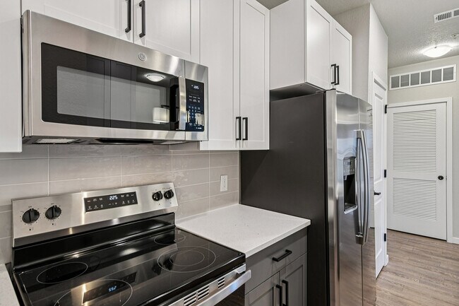 12-web-or-mls-166 Integra TC Blvd Unidad 3422-S3110-012 - The Sante