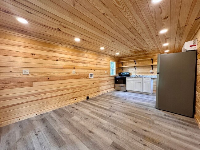 Foto del edificio - 1 Bedroom/1 Bathroom Tiny Home in Southside