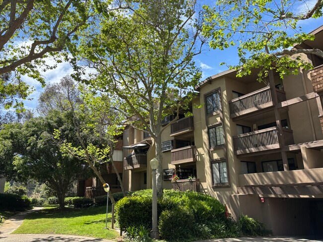 Foto del edificio - 8860 Villa La Jolla Dr