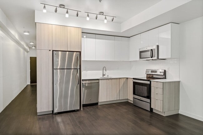 Interior Photo - Dexter Hayes