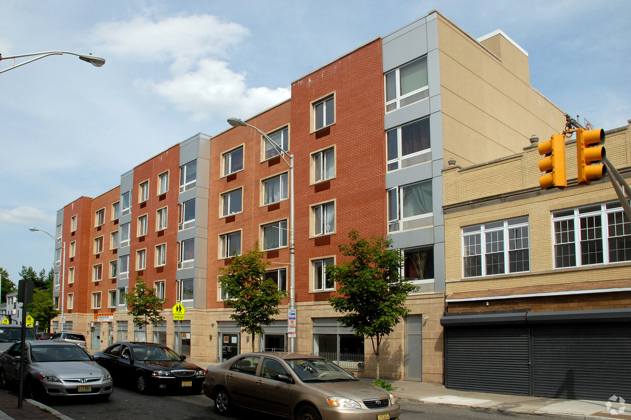 Primary Photo - Webb Apartments