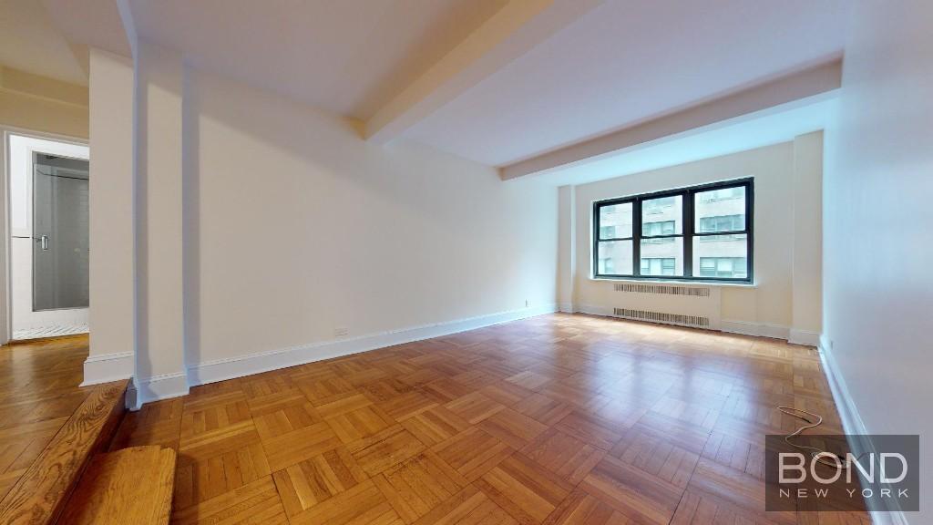 Foto principal - 141 E 56th St