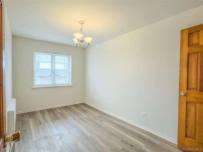 Building Photo - 151-17 7th Ave
