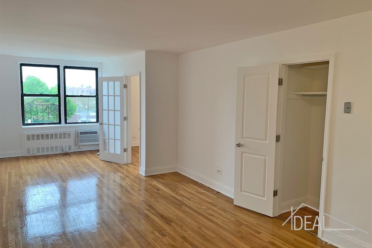 Primary Photo - Large Studio converted 1 Bedroom In Midwood